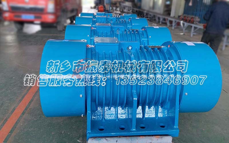 江西范經(jīng)理訂購(gòu)的XVM振動(dòng)電機(jī)已發(fā)貨，請(qǐng)注意查收！